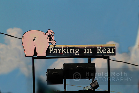 10_parking_in_rear01