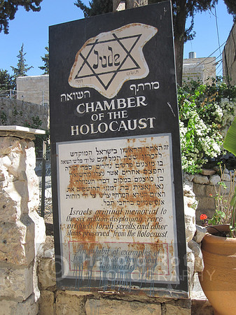 holocaust_sign03_hr