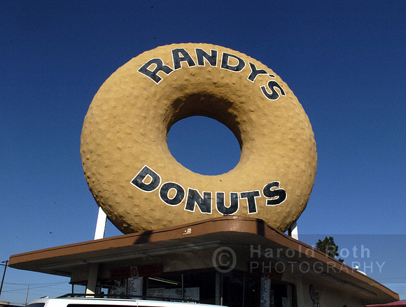 randysdonuts02_hr
