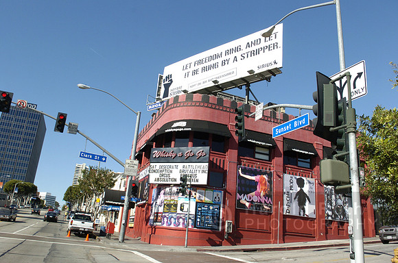 whiskyagogo01_hr