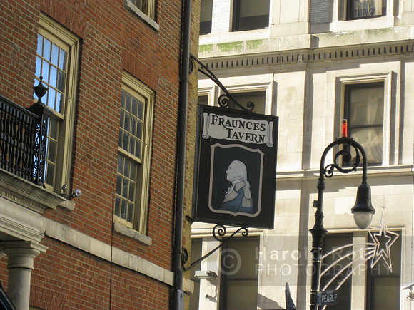 frauncestavern01