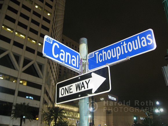 canal_tchoupitoulas01_hr