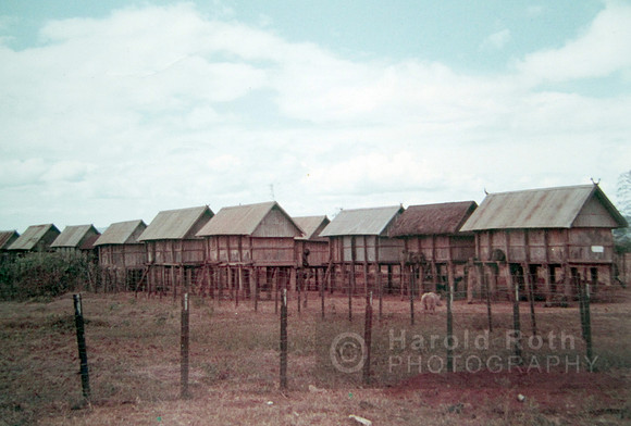 monainyard_village01_hr