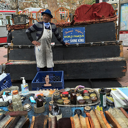 famous_waynes_shoeshine03