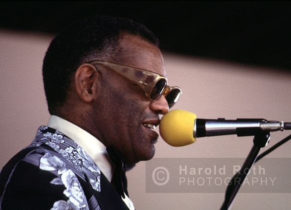 ray_charles01_hr