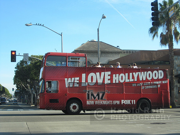hollywood_bus01_hr