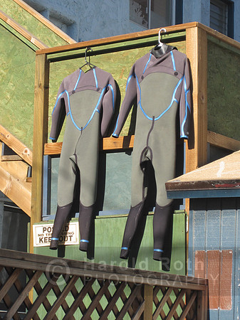 wet_suits_venice01_hr