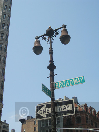broadway_lamp01_hr copy