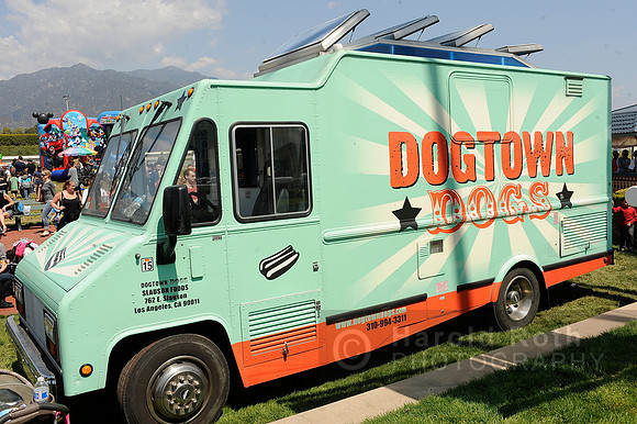dogtown_foodtruck01_hr
