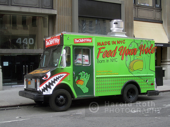 feed_your_hole_truck02_hr