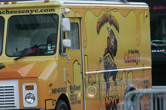 gorilla_cheese_truck01_hr