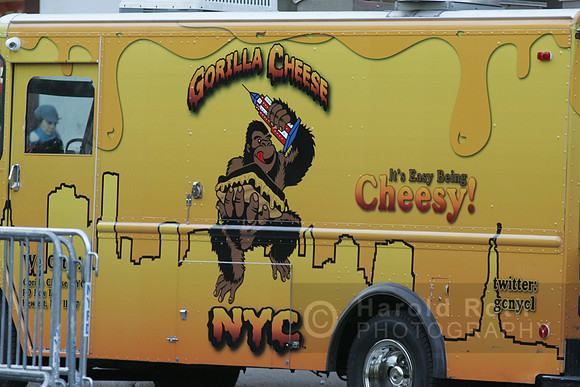 gorilla_cheese_truck02_hr
