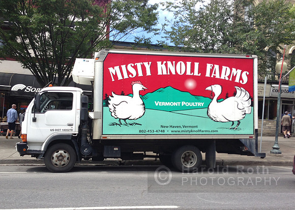misty_knoll_farm_truck
