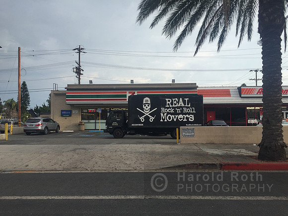 rock_roll_mover_truck01