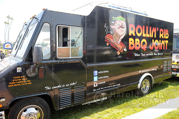 rollin_ribs_foodtruck01_hr