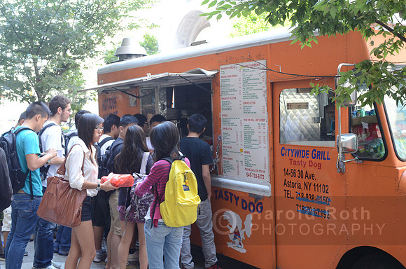 tasty_dog_truck02_hr
