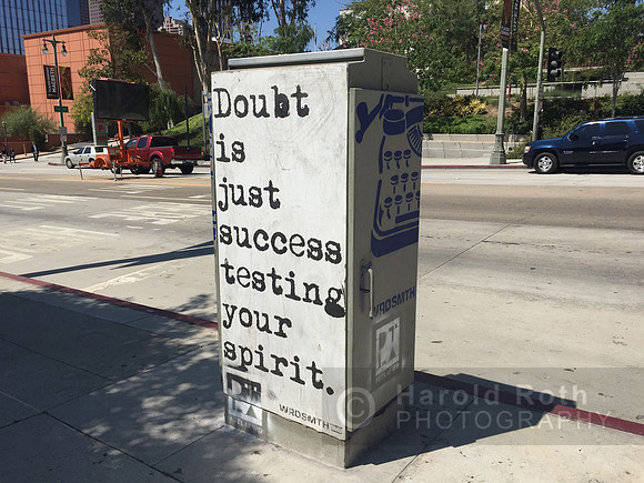 wordsmith_doubt_typewriter_board01