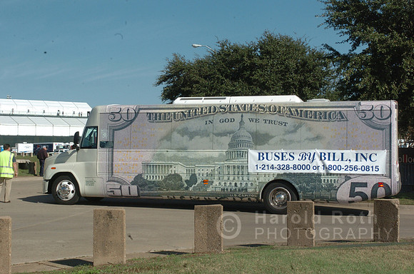 money_bus02_hr