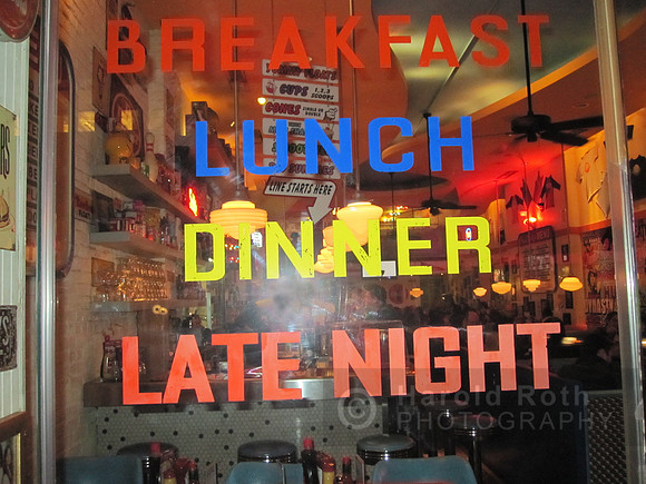 bi_daddy_diner_window2_hr