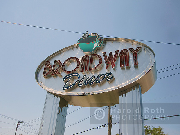 broadway_diner02_hr