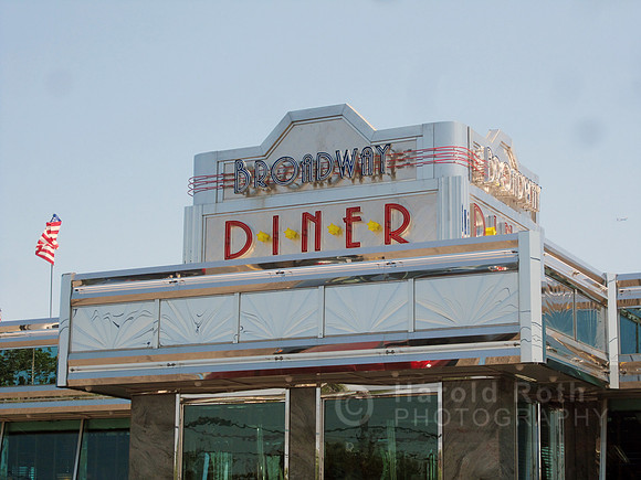 broadway_diner01_hr