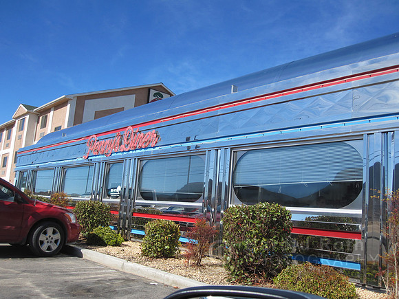 pennys_diner02_hr