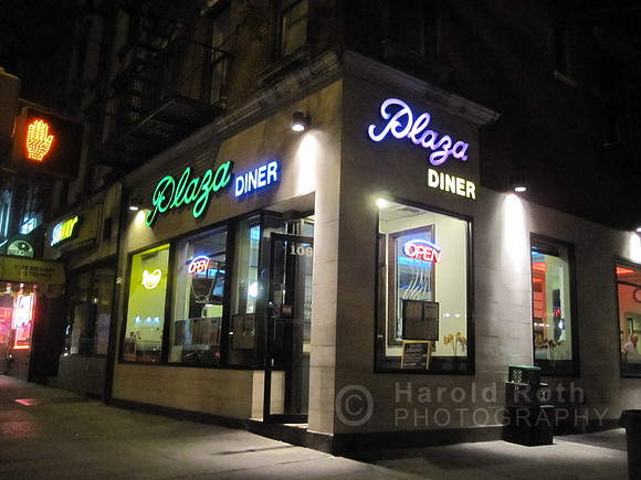 plaza_diner02_hr