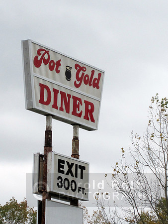 pot_o_gold_diner_b