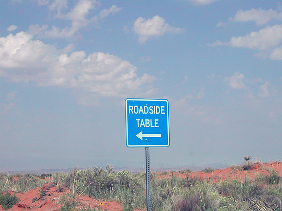 roadsidetable_sign