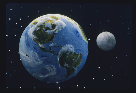 earth_moon